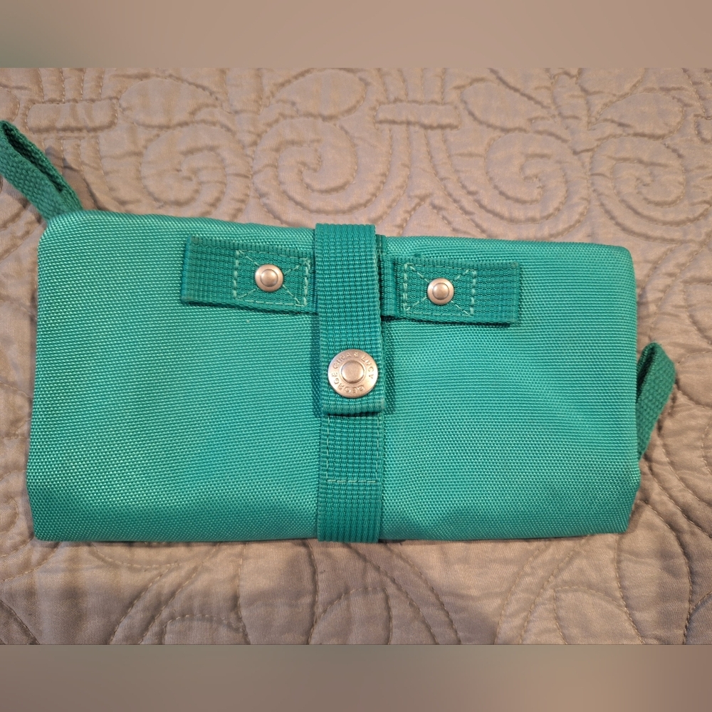 George Gina & Lucy Casharelle  Clutch with Snap Closure